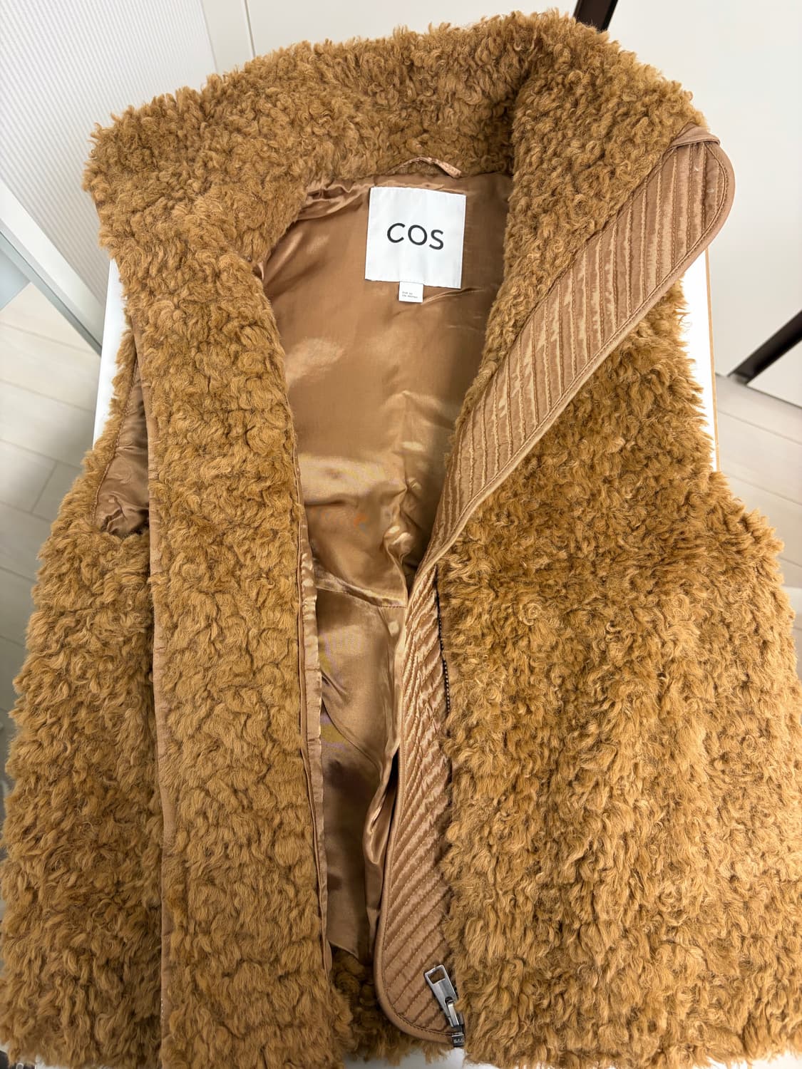 COS 코스 테디 집업 조끼 상품이미지5