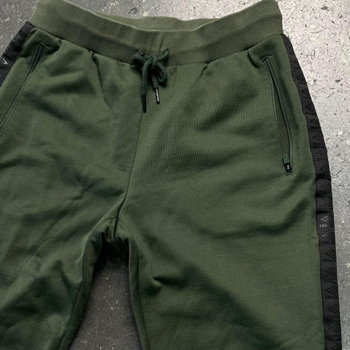 100 엄브로 사이드라인 팬츠  상품이미지2