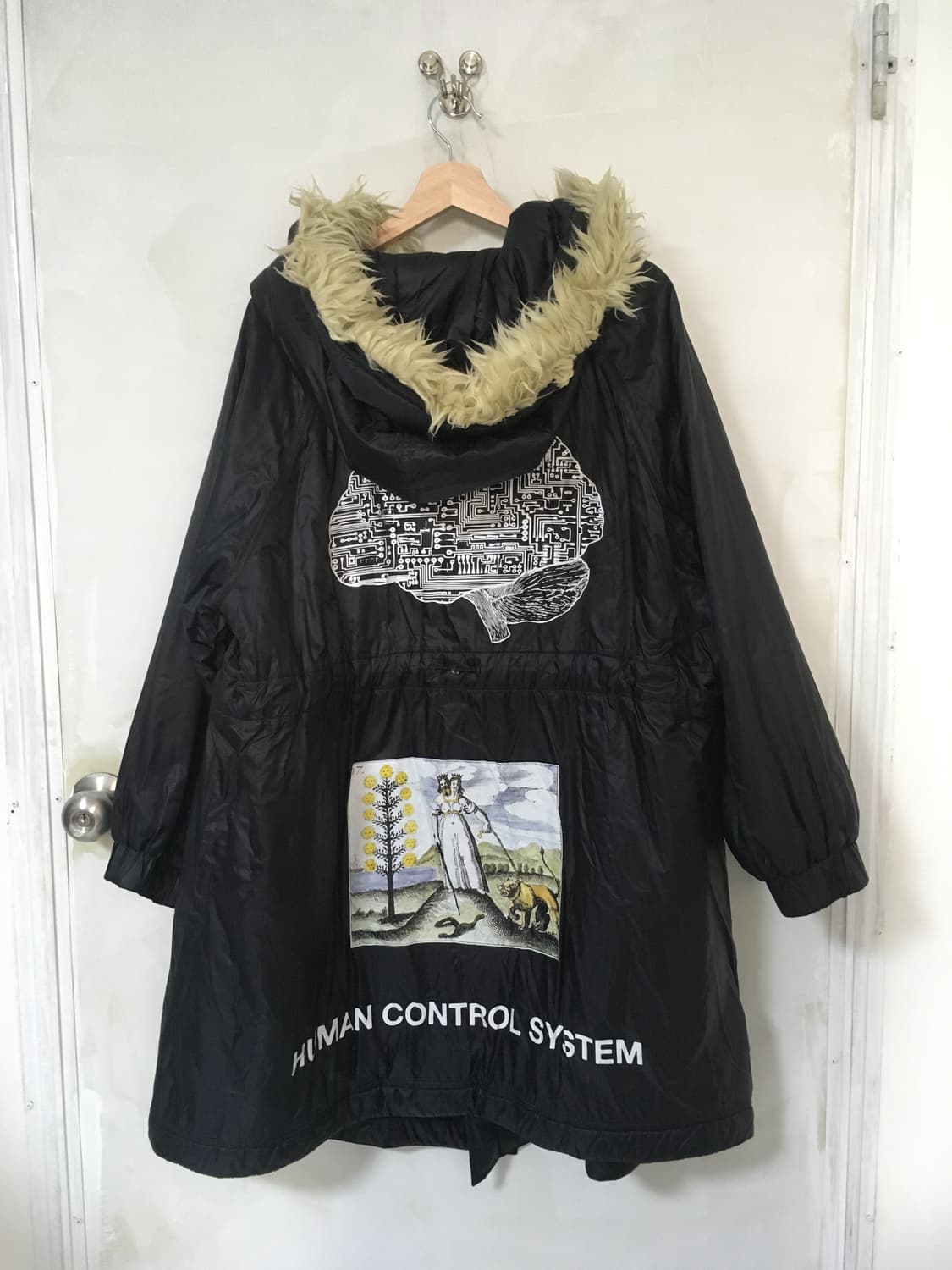 언더커버 17FW 휴먼 컨트롤 시스템 빅 블랙 다운 모즈코트 상품이미지4