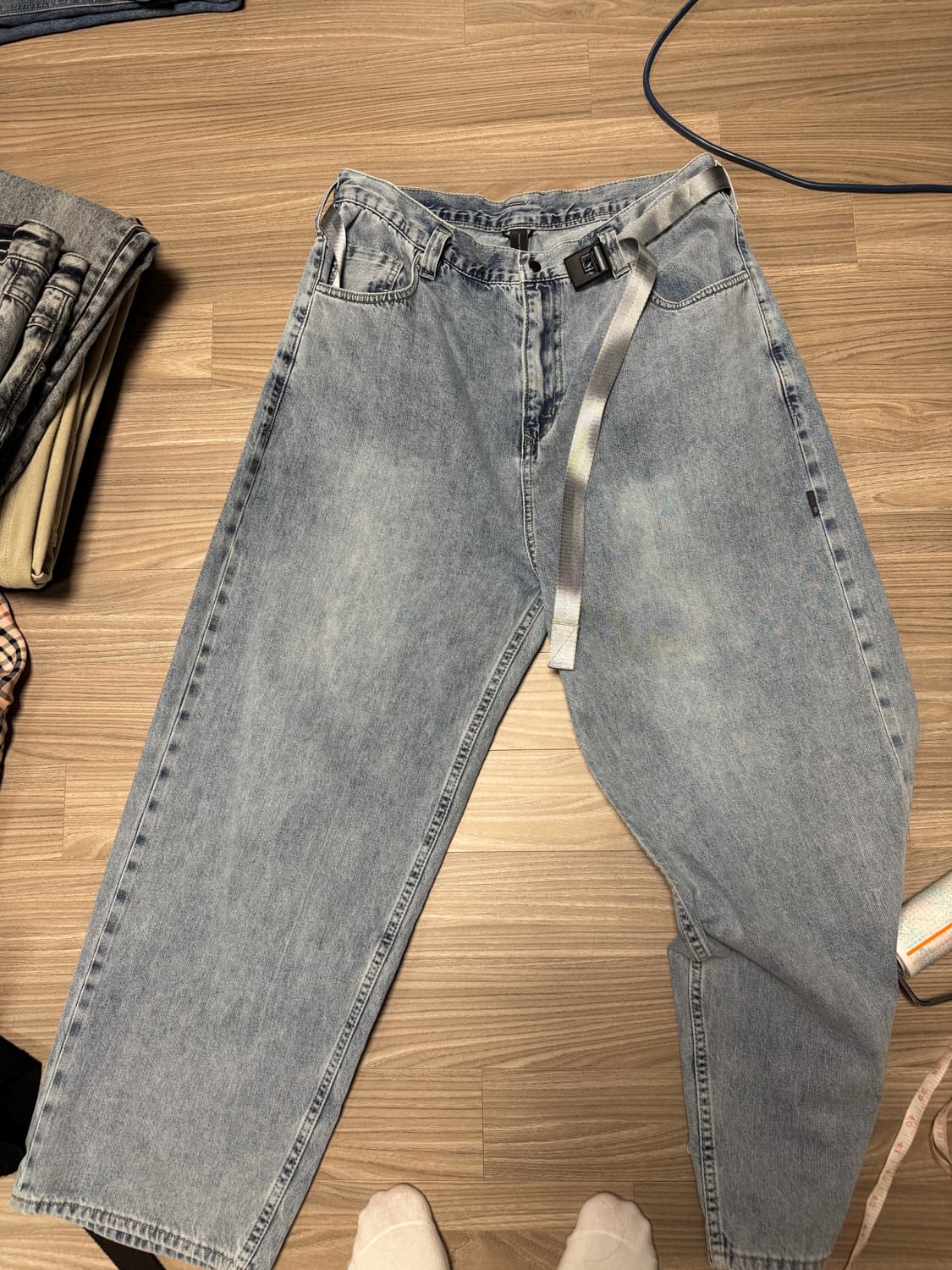 모이프 25ss 와이드 데님 블리치드 인디고 2사이즈  상품이미지3