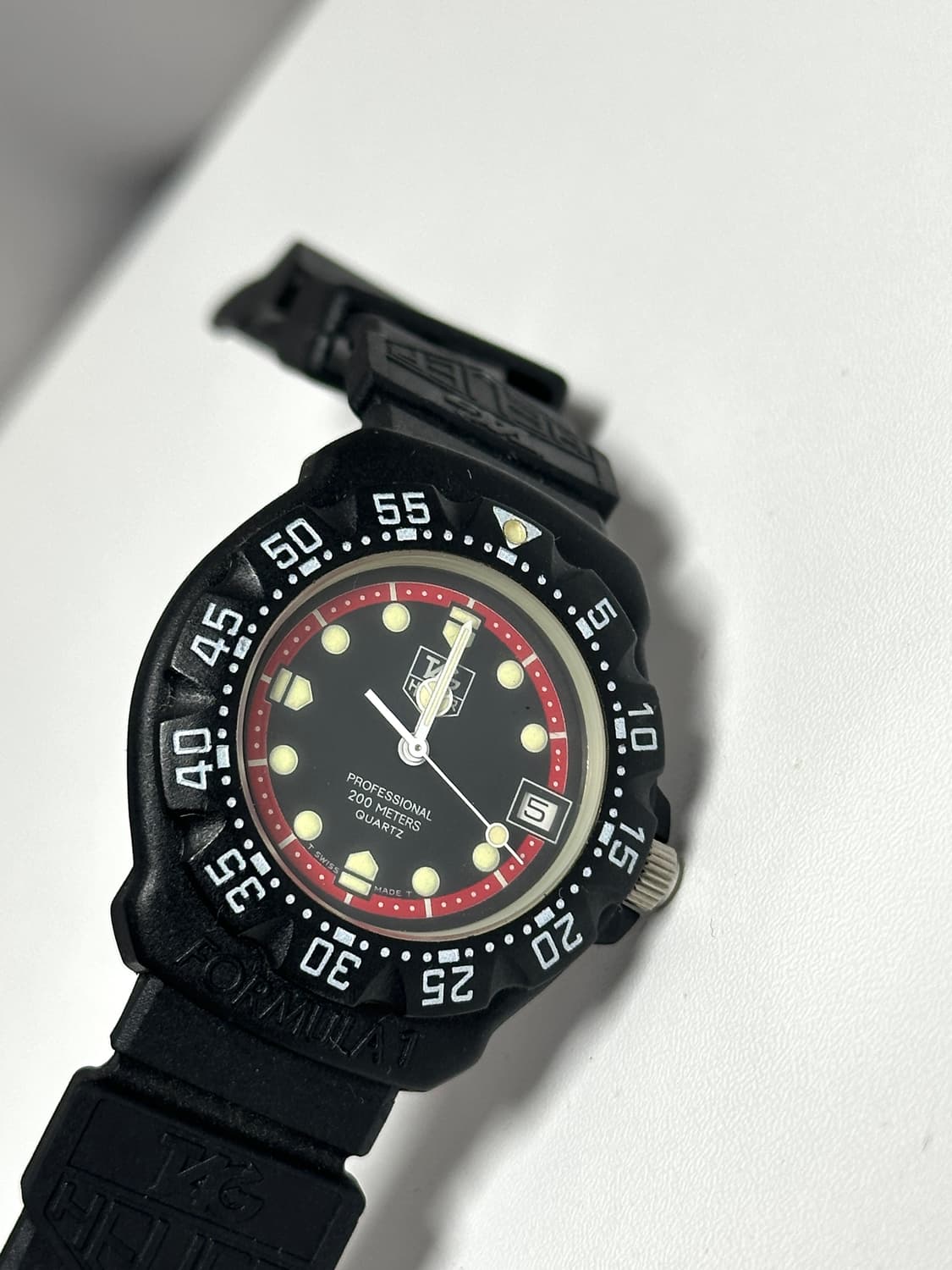 태그호이어 포뮬러1 kith 콜라보 원판 상품이미지6