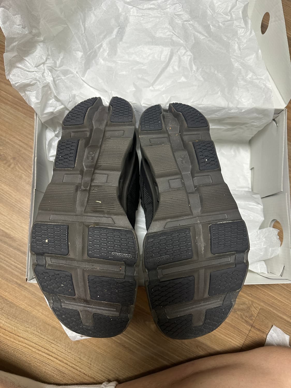 온러닝x파프 클라우드 몬스터 쏜브라운270 상품이미지8