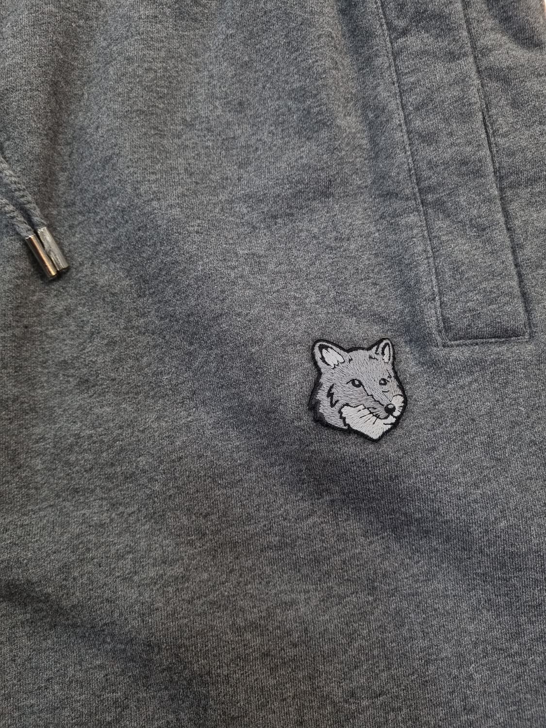 메종키츠네 폭스 헤드 스웻 쇼츠 그레이 M 상품이미지3