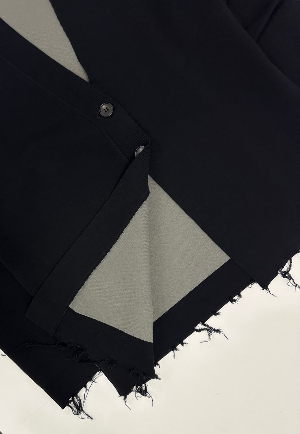 PERVERZE Fringe Detail Slip Knit 가디건 상품이미지4