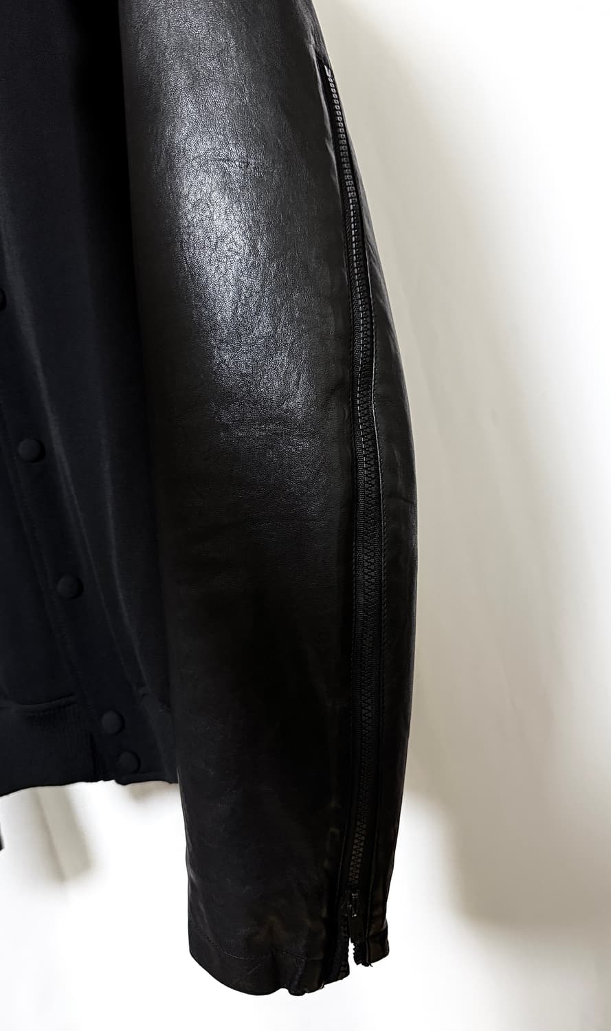 지방시 09FW Military Lether Varsity Jacket 상품이미지4