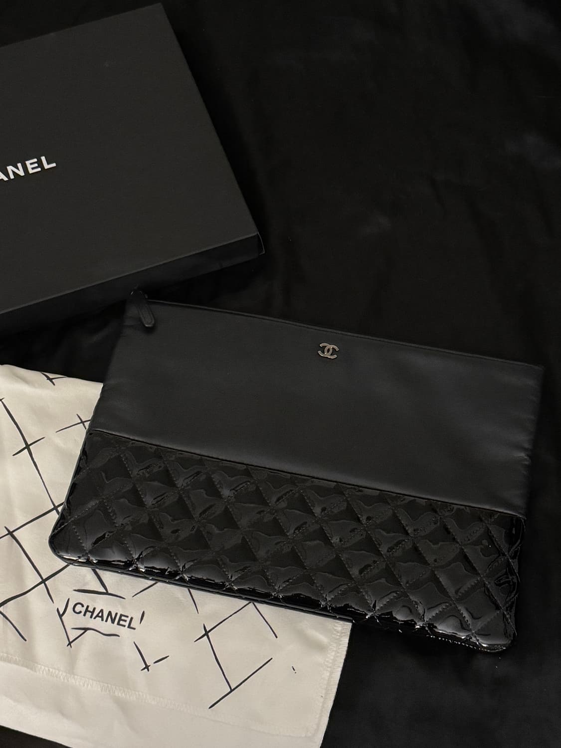 샤넬 투톤 페이던트 블랙 클러치백 상품이미지2