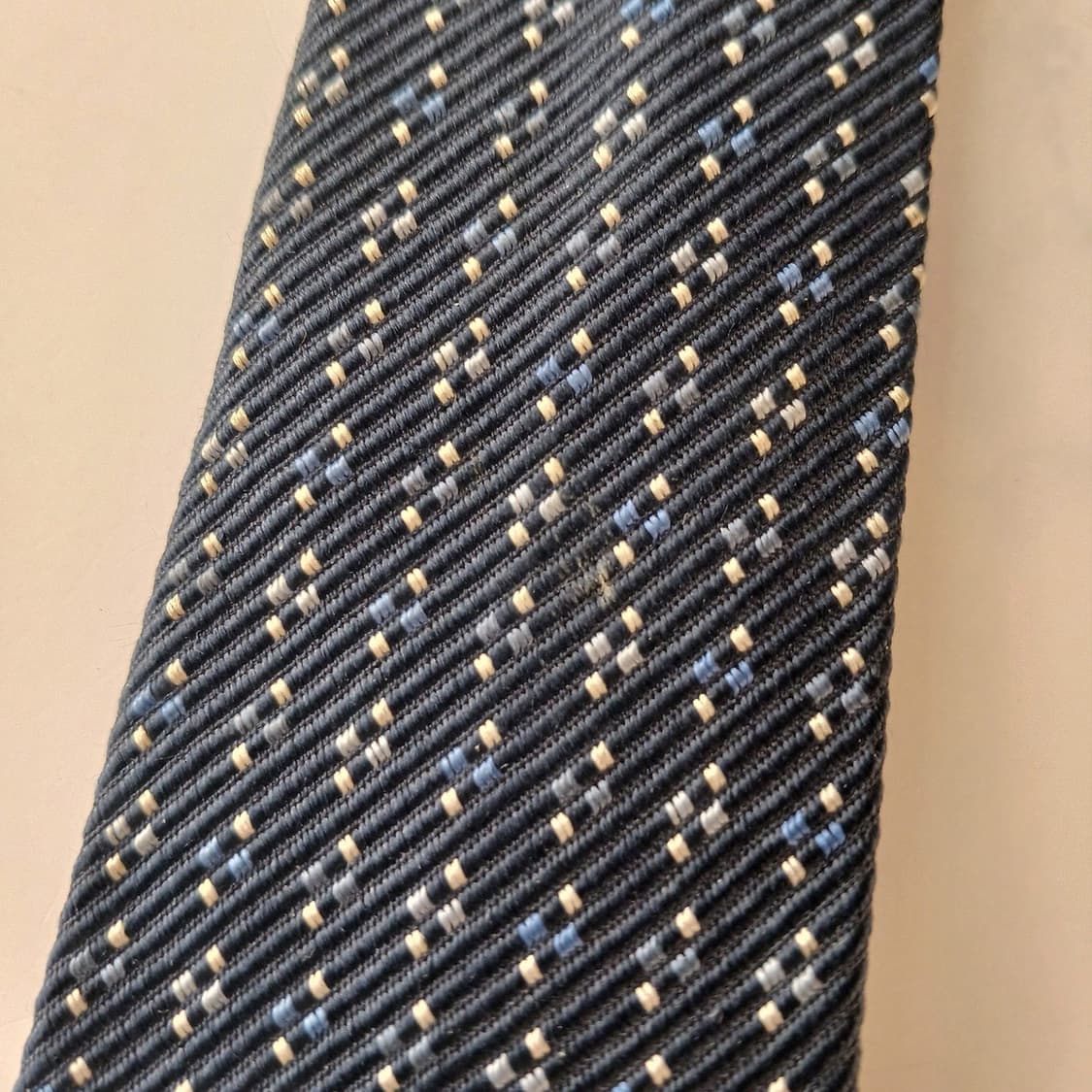 타미힐피거 실크 마이크로 패턴 넥타이 9.5cm A등급 A19206
 상품이미지7