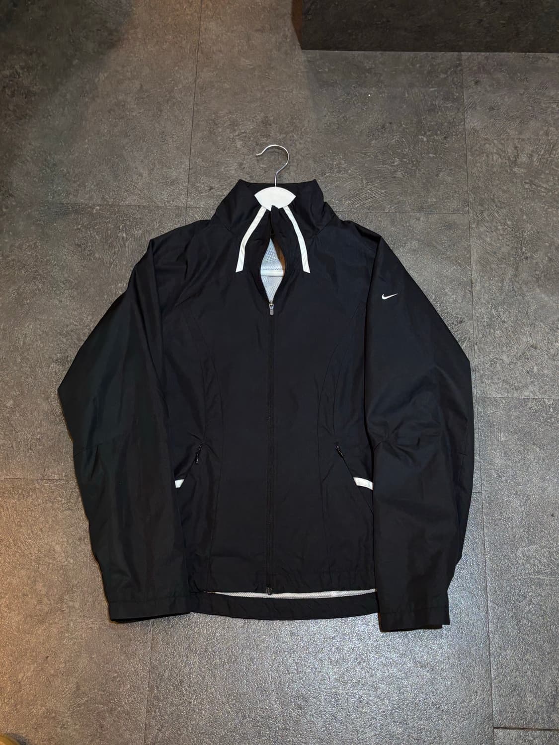 나이키 여성 바람막이 자켓 잠바 점퍼 M사이즈 상품이미지2