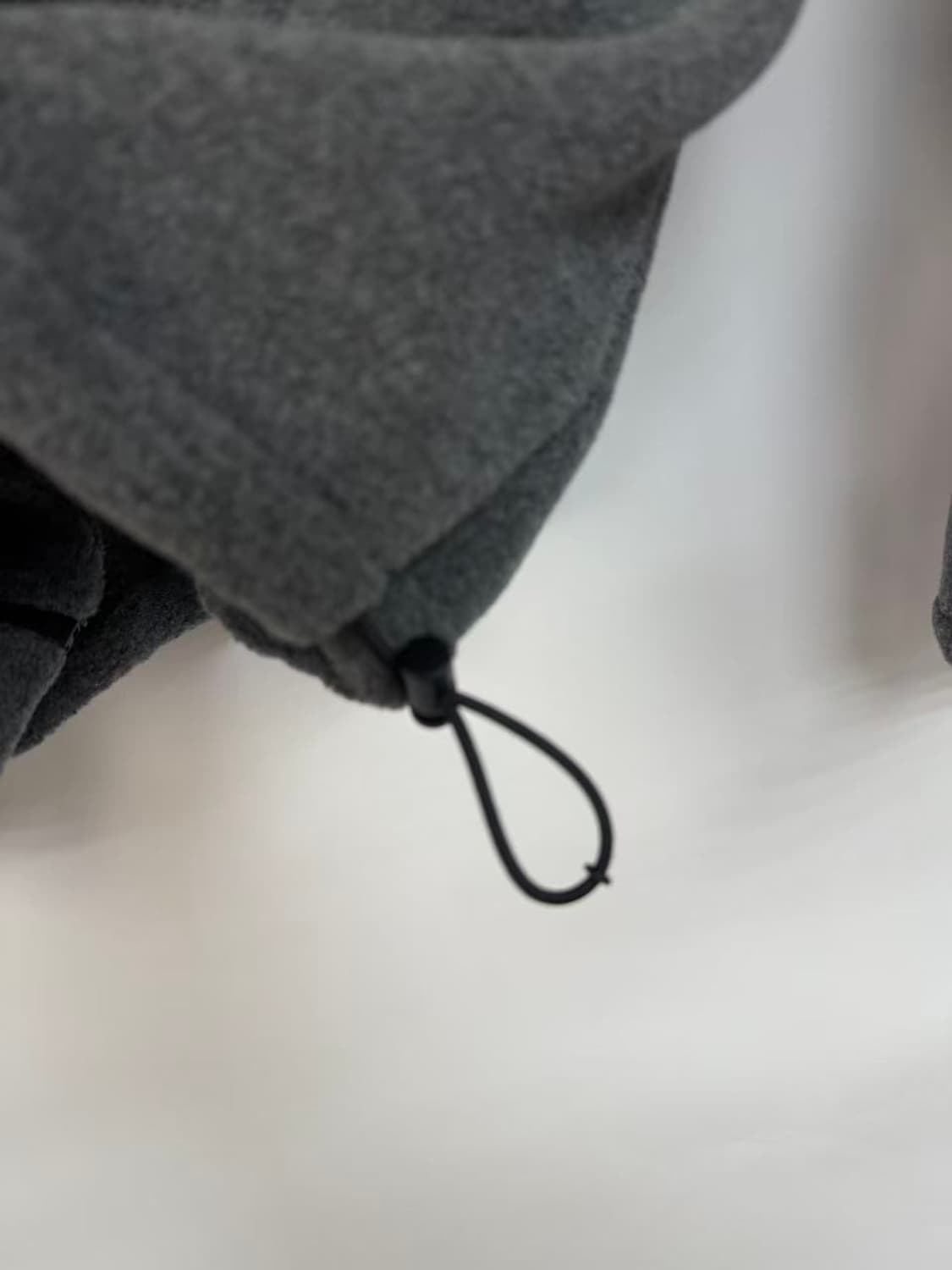 미우미우 후리스 집업 자켓 상품이미지3