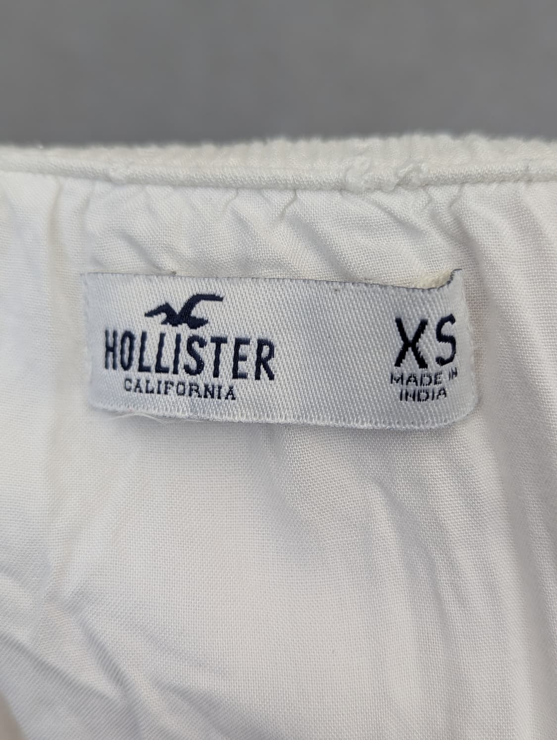 Hollister 화이트 펀칭 튜브탑 점프수트 상품이미지3