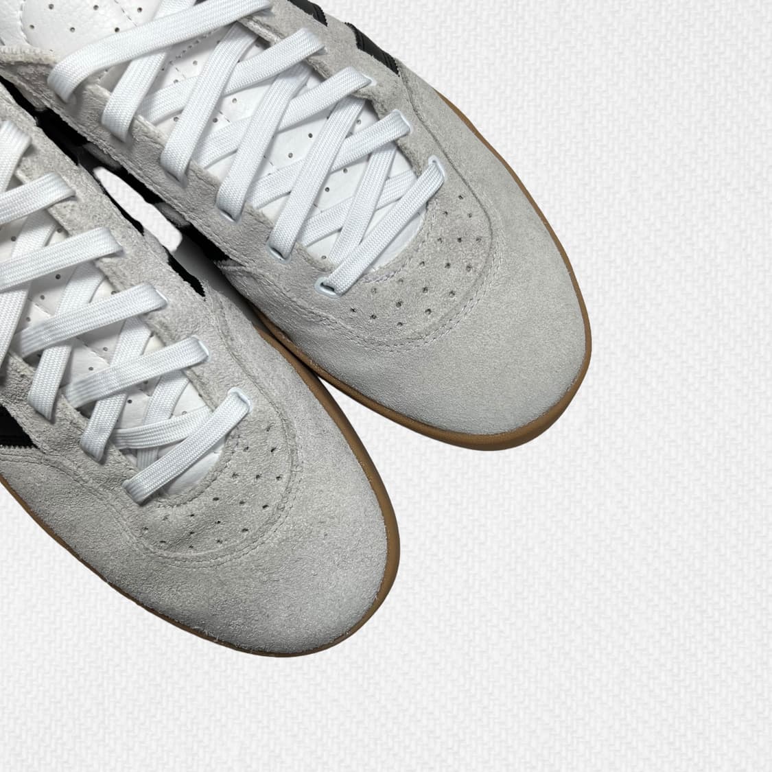 260 전체적으로 양호하며 힐탭안쪽 잔염들정도 체크 상품이미지3