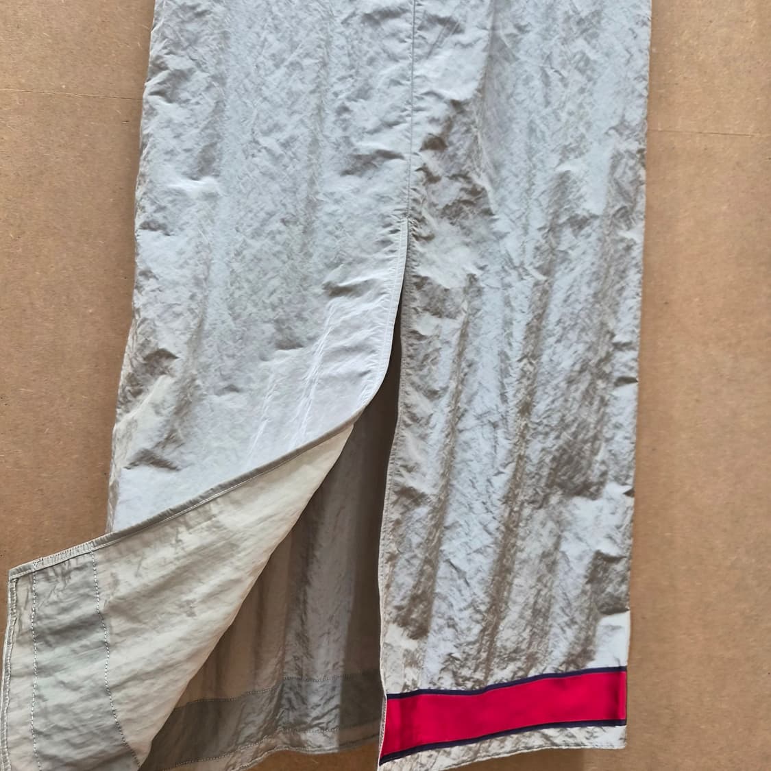 엠포리오 아르마니 나일론 롱스커트 상품이미지8