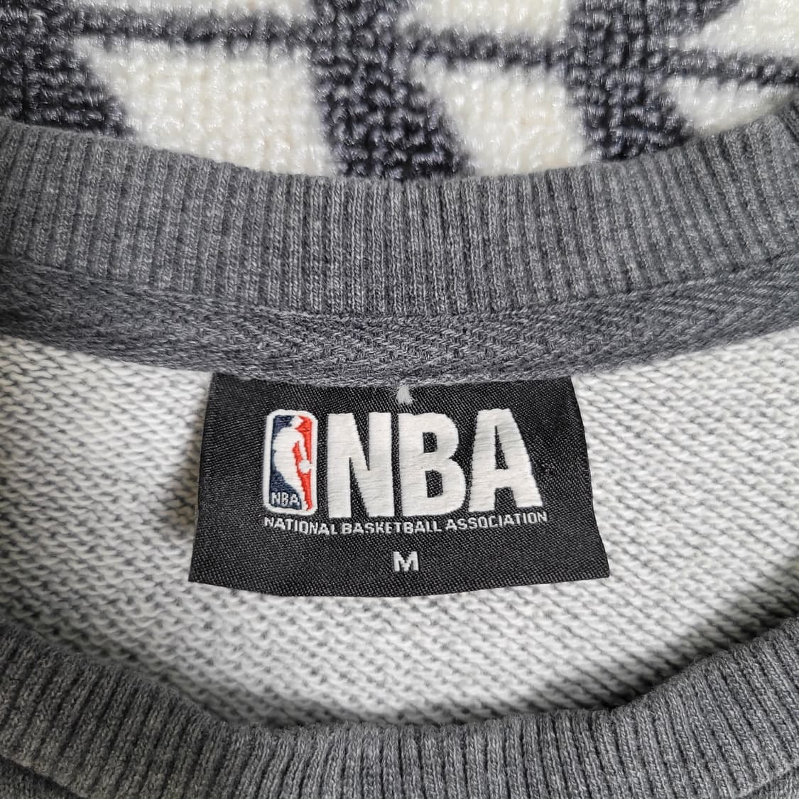 NBA 빅로고 그레이 맨투맨 상품이미지2