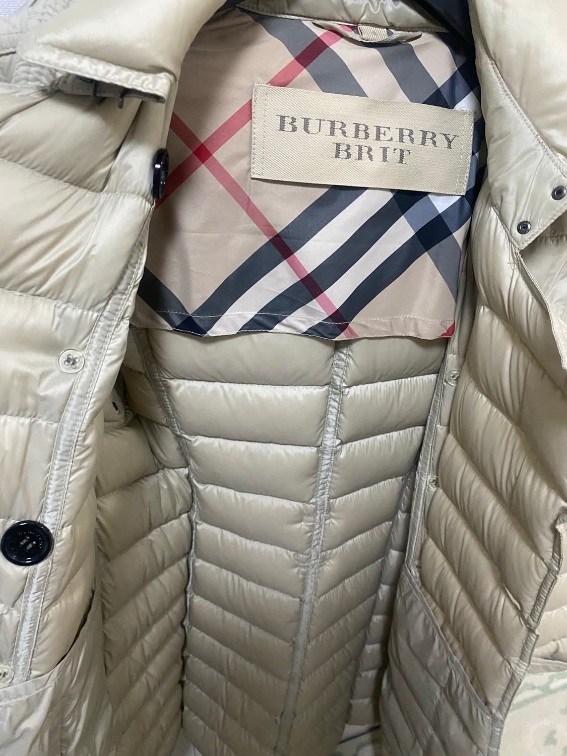 버버리 퀼팅 구스다운 패딩 상품이미지2