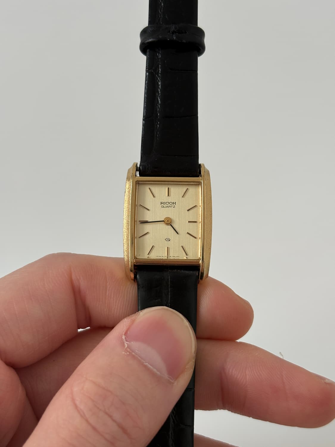 리코 1980년대 텍스쳐 베젤 골드 탱크 리쿼츠 여성 상품이미지2