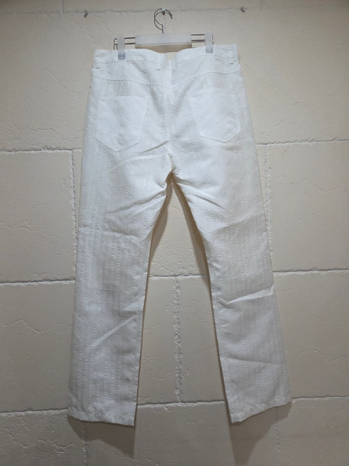 강혁 엠보싱 스트레이트 컷 트라우저 XL 상품이미지2