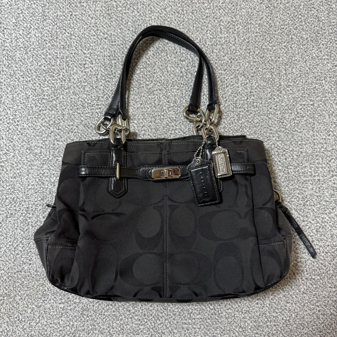 Coach 코치 시그니처 핸드백 상품이미지5