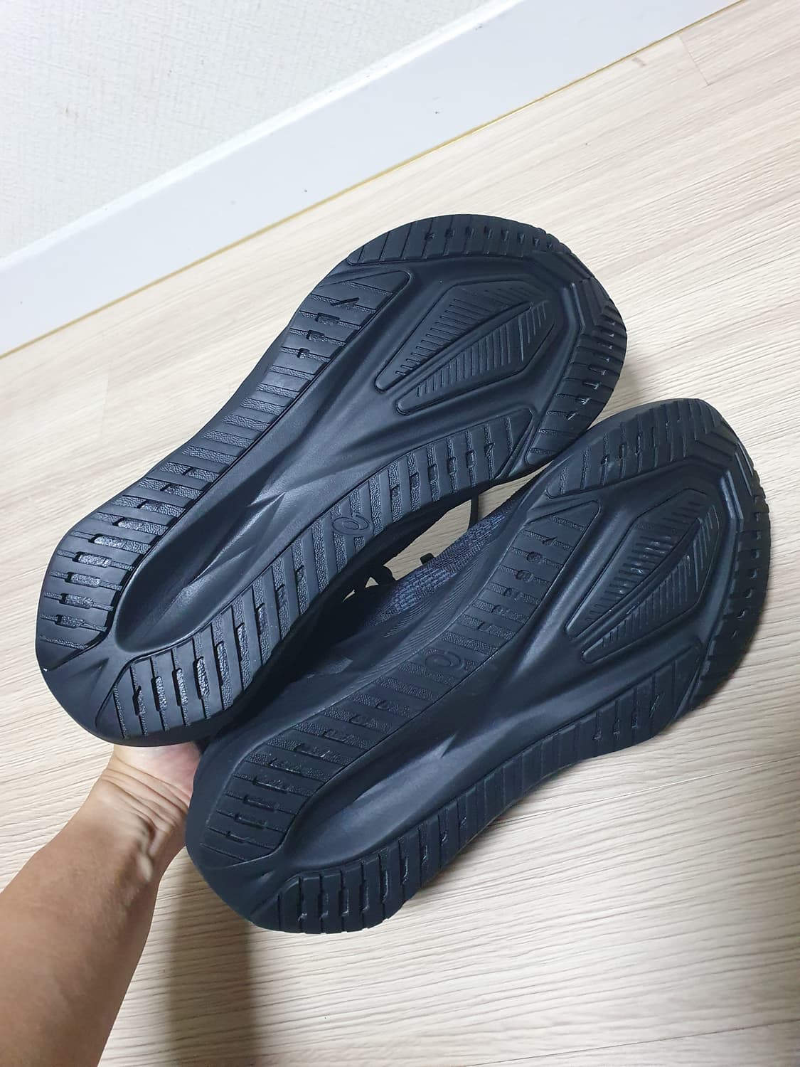 아식스 노바블라스트 5 와이드 러닝화 285 상품이미지6