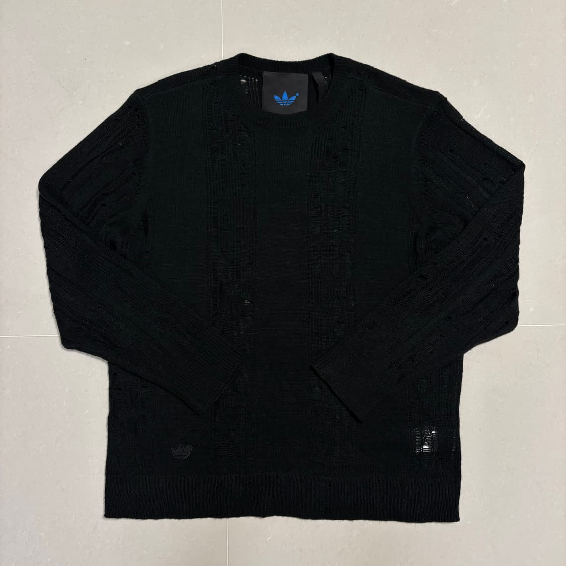 정품 아디다스 데미지 펀칭 니트 블랙 상품이미지4