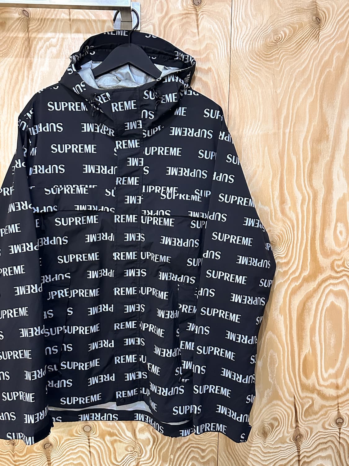 슈프림 16FW 리플렉티브 리핏 테이프 심 자켓 상품이미지4