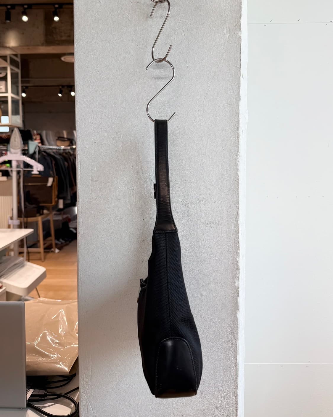 살바토레 페라가모 블랙 간치니 호보 숄더백  상품이미지3