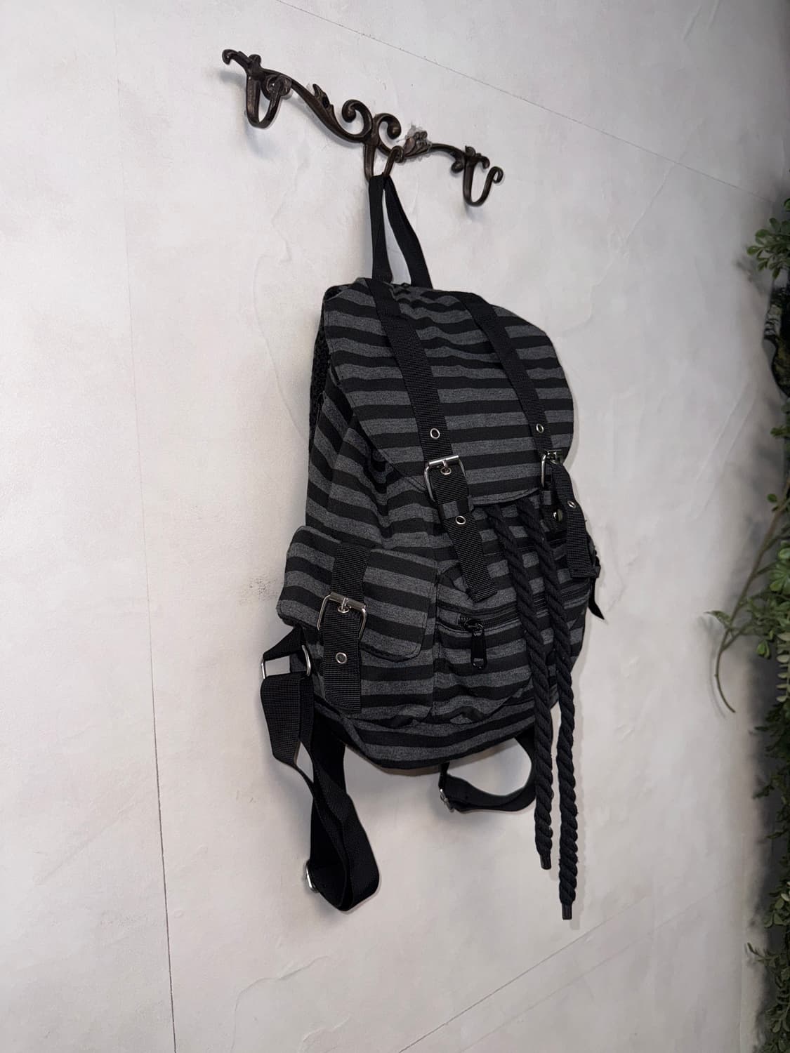 Black & gray wool stripe backpack  상품이미지2