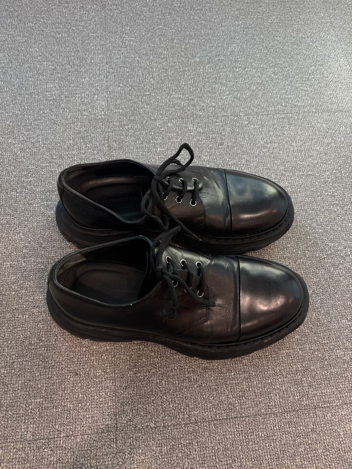 알렉산더맥퀸 트레드 더비슈즈 43 상품이미지3