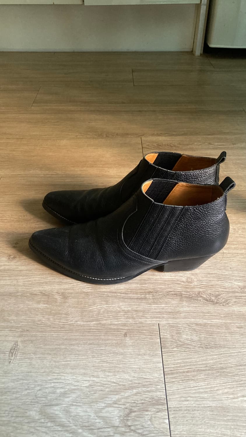 The letters 웨스턴 부츠 상품이미지1