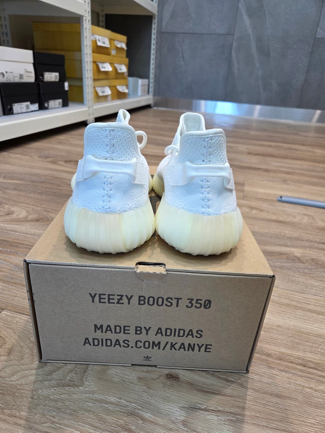 아디다스 이지부스트 350 상품이미지4