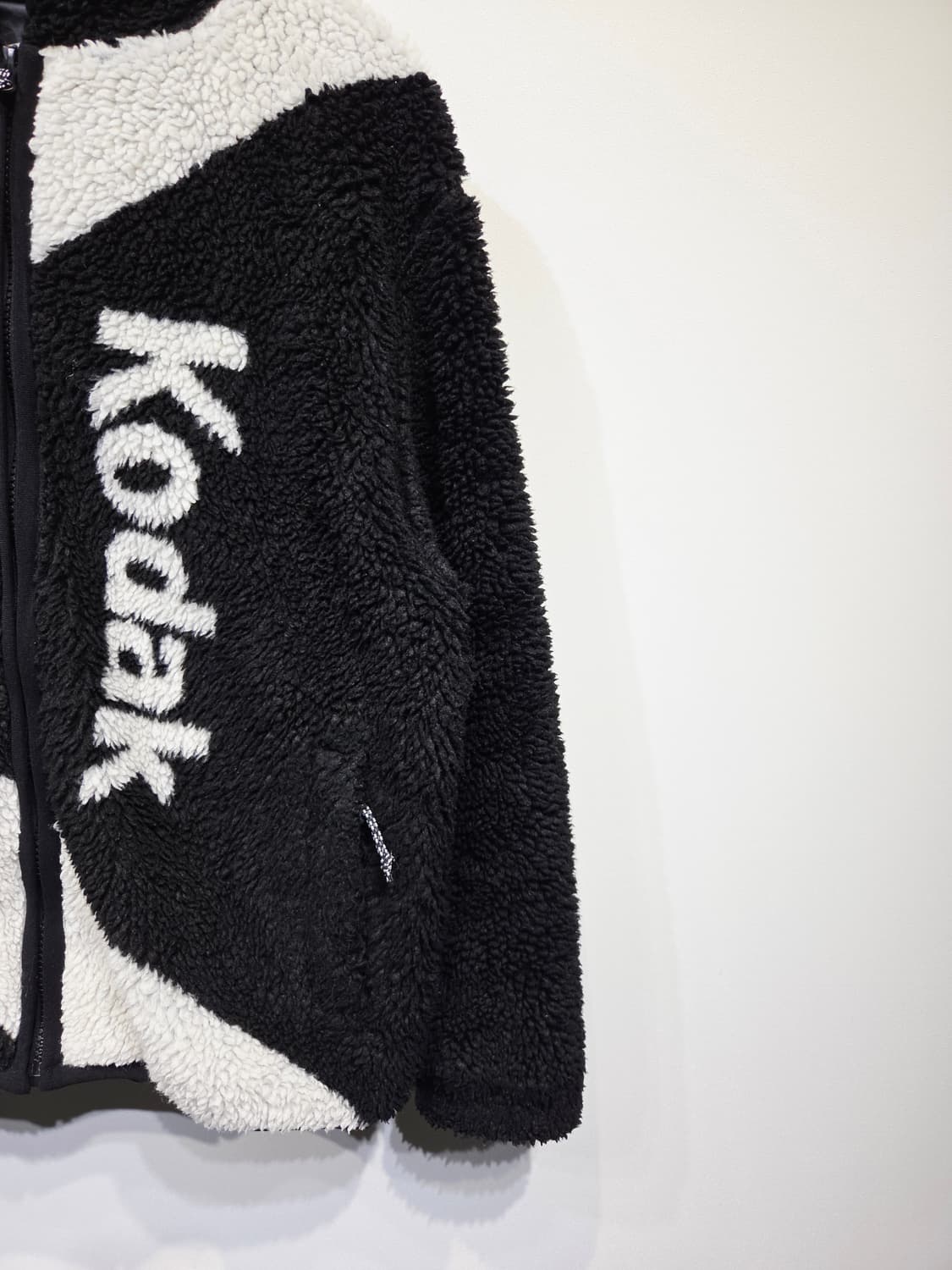 코닥(KODAK) 로고 후드 플리스 자켓 블랙 상품이미지5