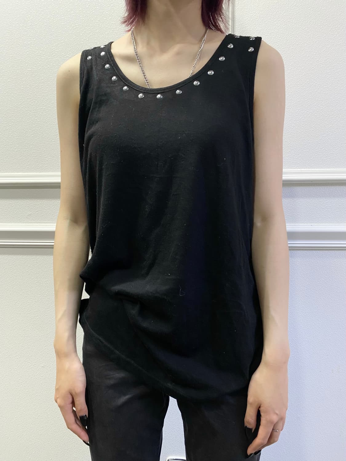 DIGDEEP] Stud Detail Punk Sleeveless 상품이미지3