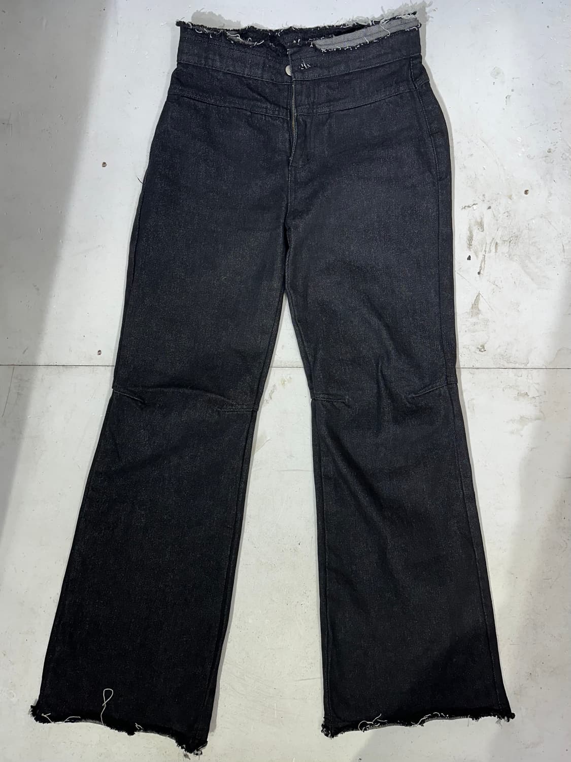 마뗑킴 흑청 로우햄 하이웨스트 부츠컷 데님 팬츠 청바지  상품이미지4