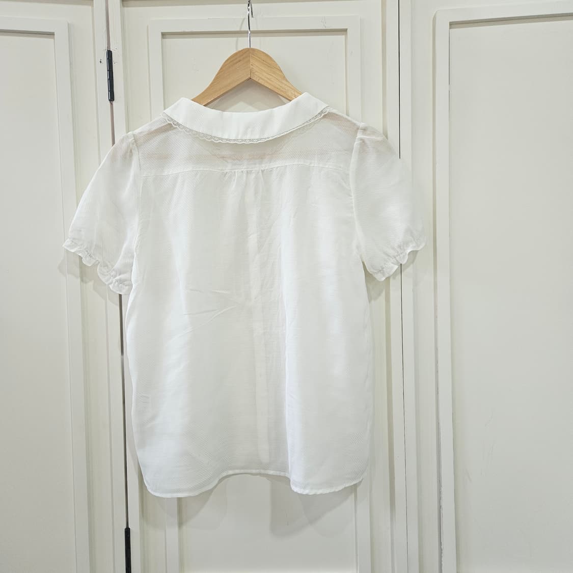 (OLIVE des OLIVE) 레이스 핀턱 퍼프 블라우스 상품이미지4