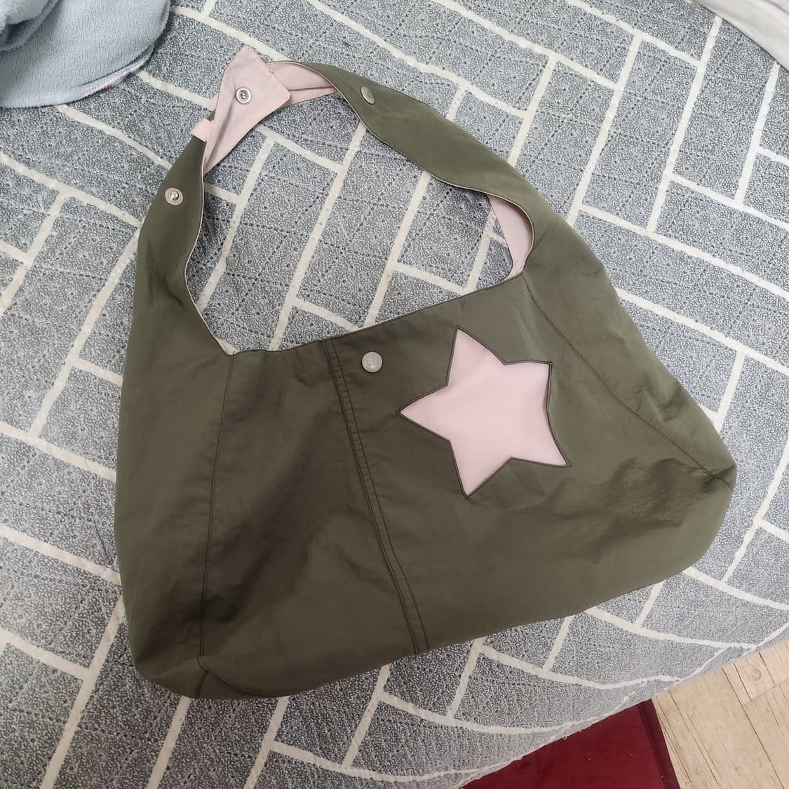 체메씨 가방 스트레이 호보백 카키 상품이미지1