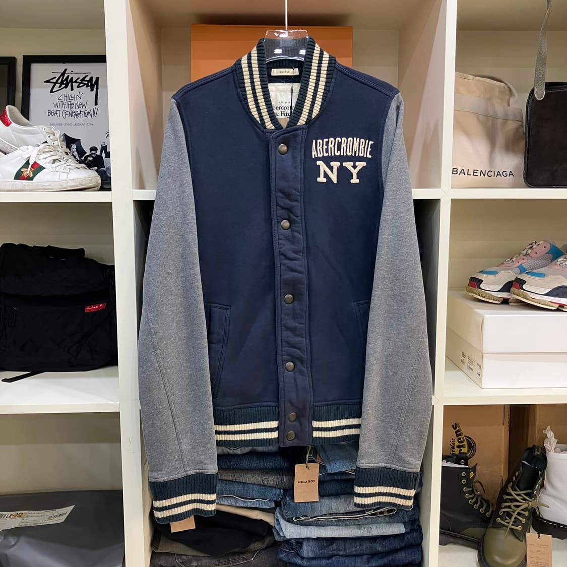 아베크롬비 네이비 그레이 배색 바시티 자켓 M 상품이미지1