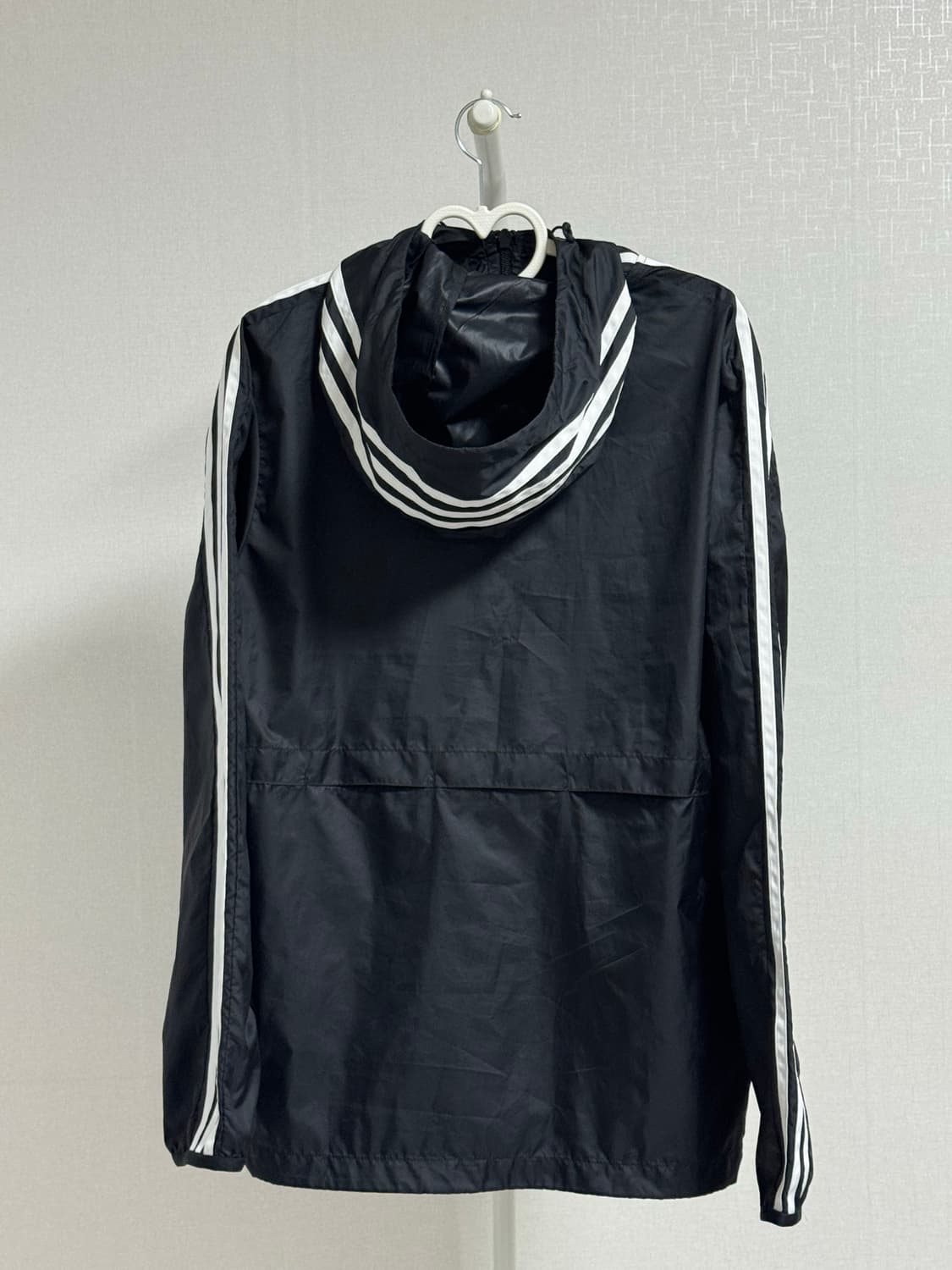 아디다스 에센셜 스트라이프 후드 윈드브레이커 M 상품이미지2