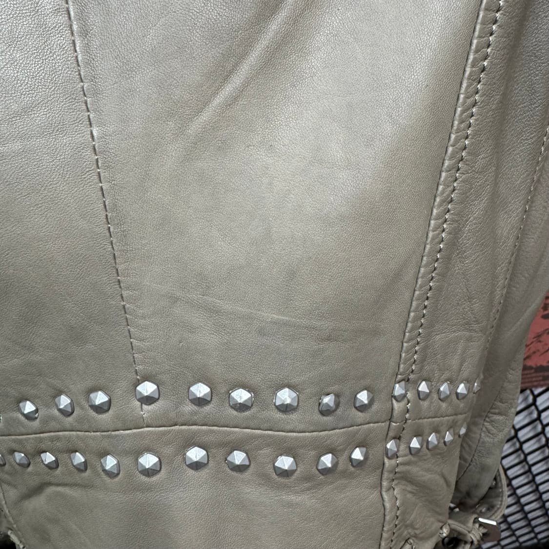 트루릴리전 스터드 레더 라이더 자켓 사이드 성조기 자수 포인트 베이지 상품이미지9