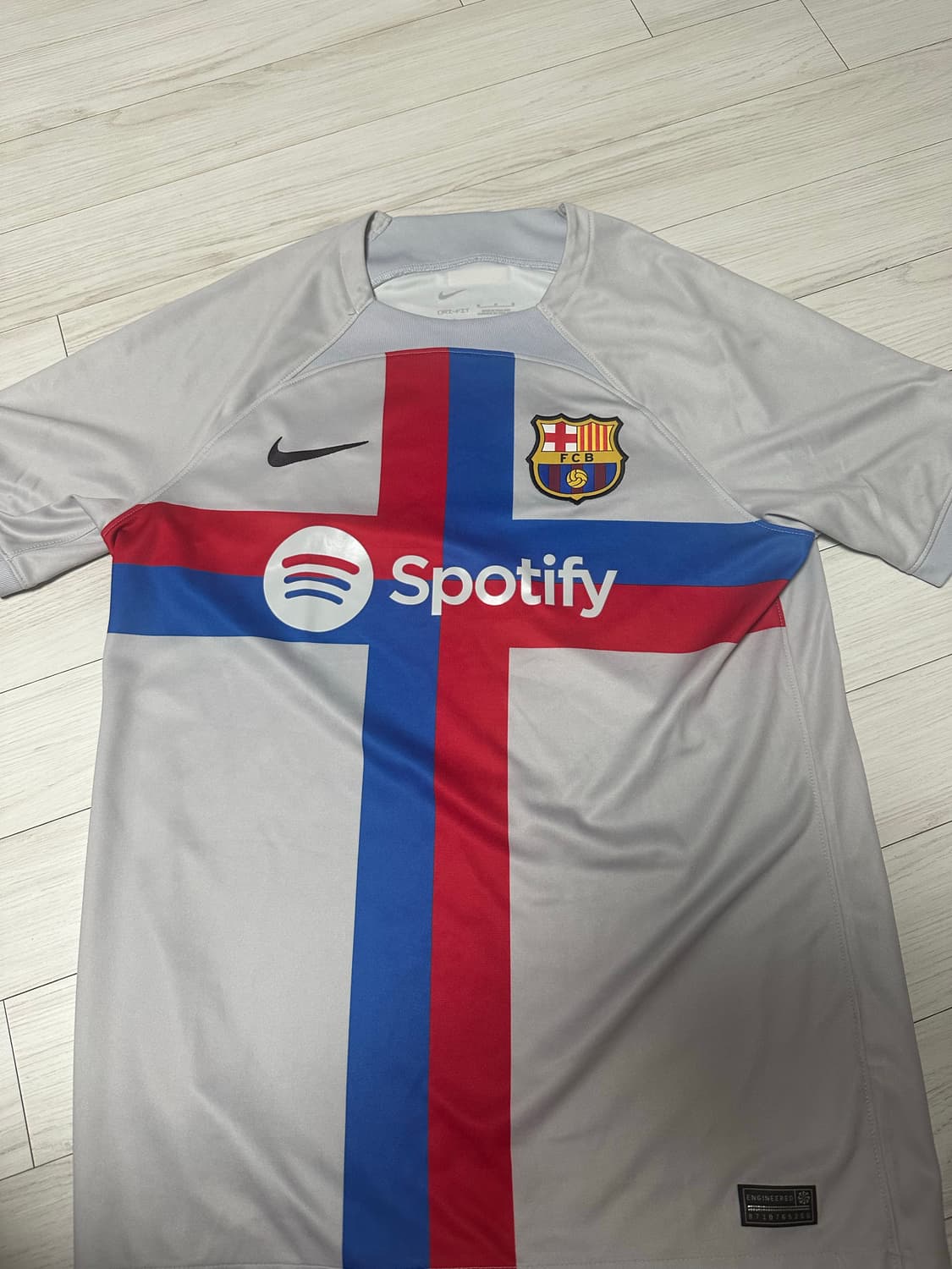 나이키 바르셀로나 22/23 유니폼 M사이즈 상품이미지1
