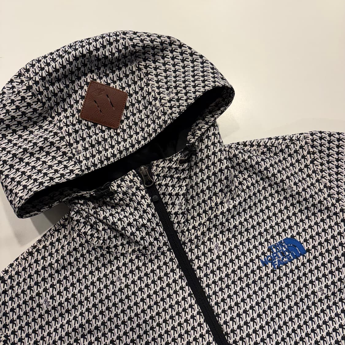 [95] 노스페이스 트래킹 패턴 후드 바람막이 자켓 C705 상품이미지3