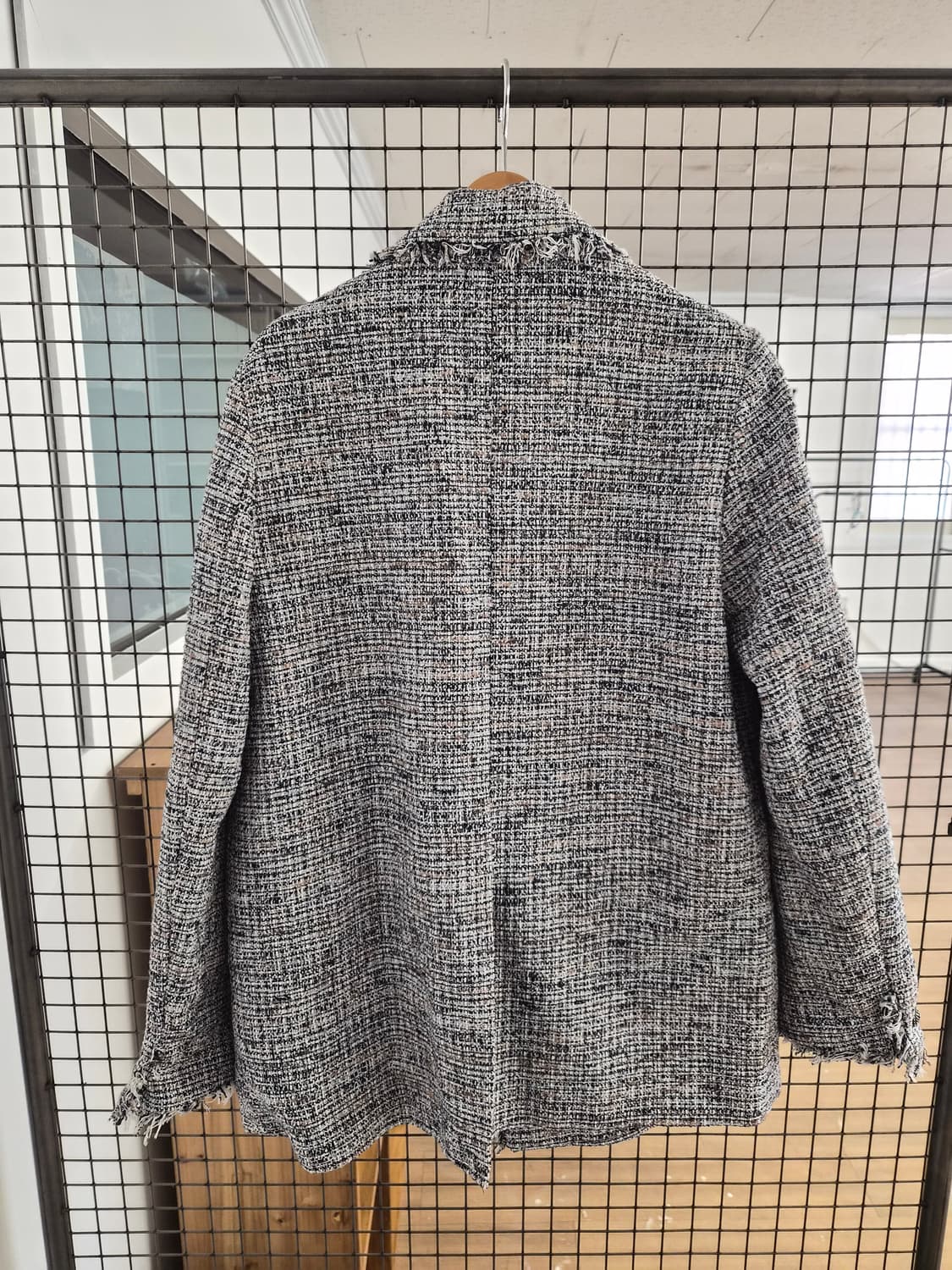 55) 칼 라거펠트 트위드 자켓 팝니다 상품이미지2