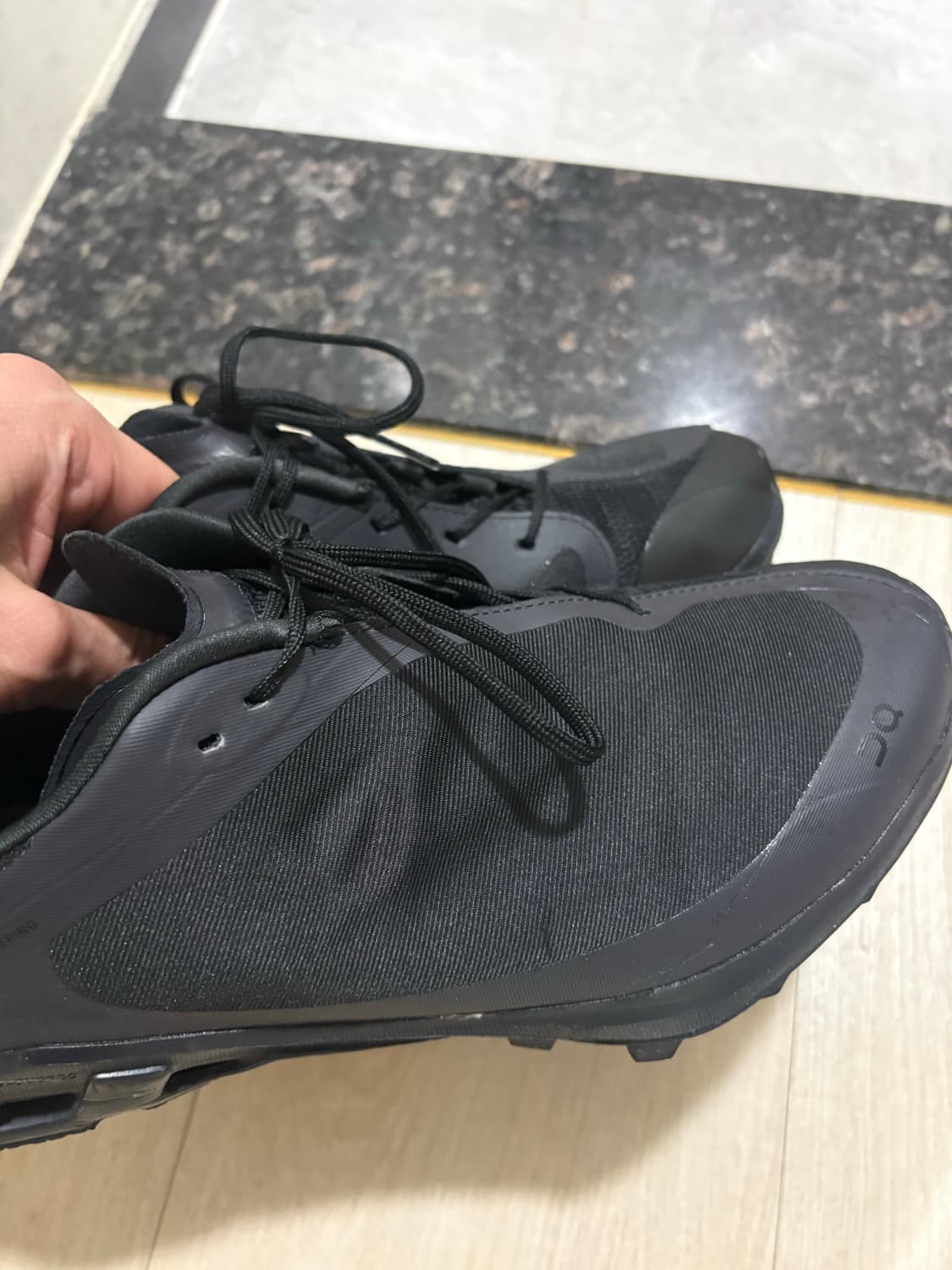 온러닝 파프 클라우드 벤처 260mm 블랙 상품이미지2