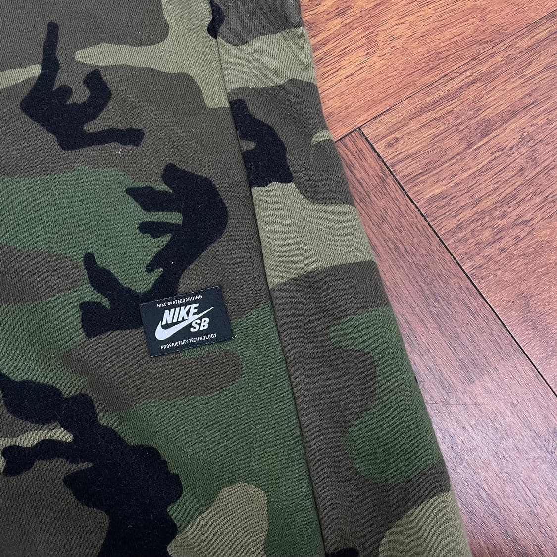 나이키 SB 카모 맨투맨 상품이미지3