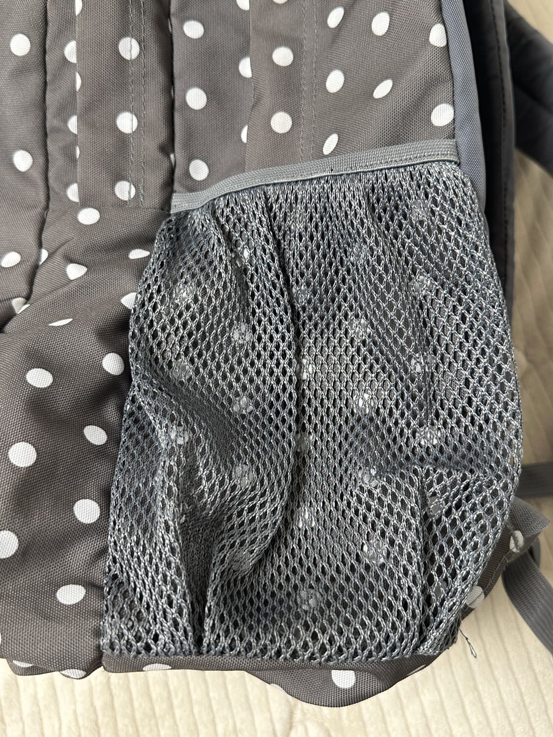 잔스포츠 도트 땡땡이 백팩 그레이 상품이미지8