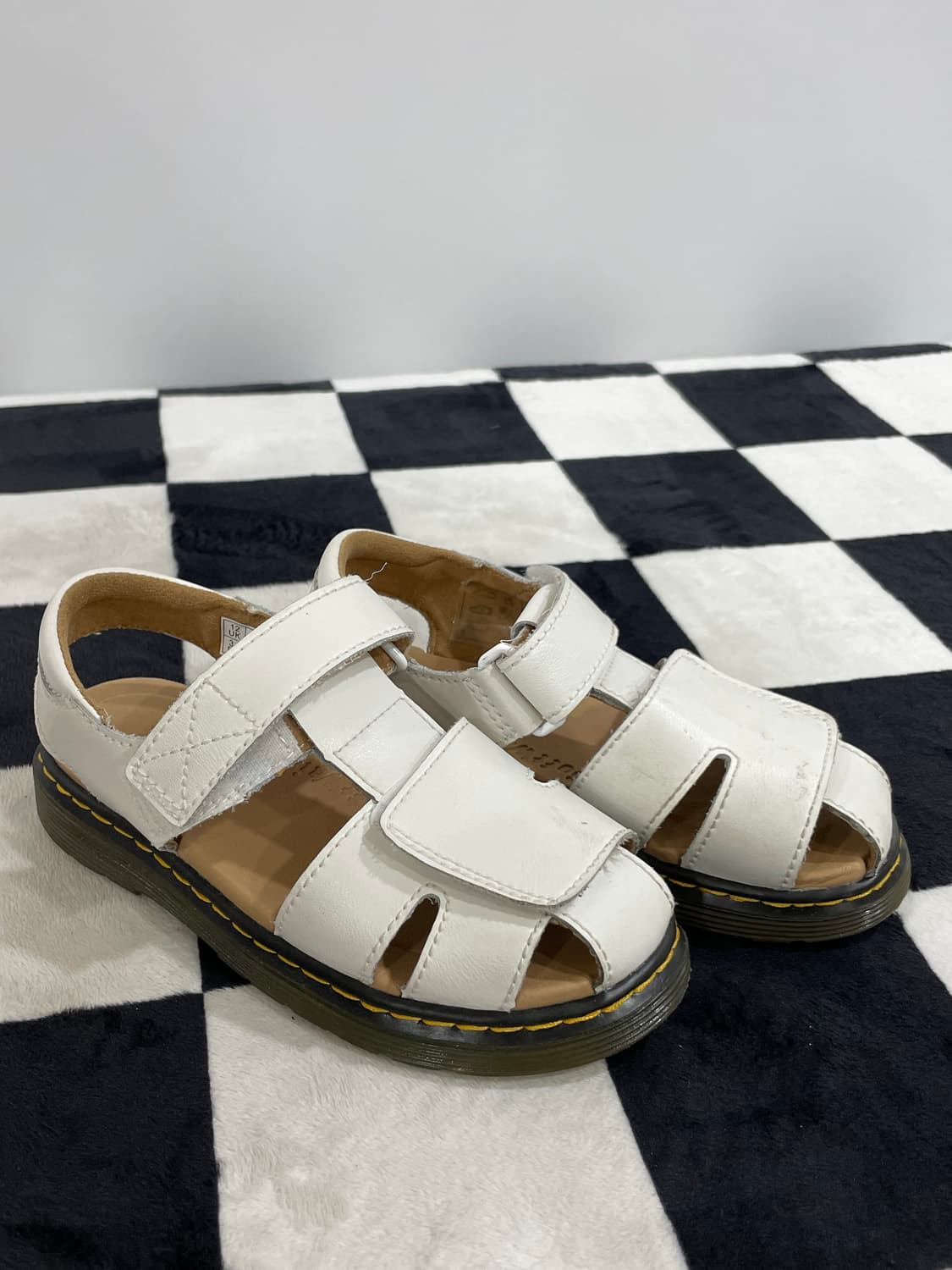 닥터마틴 주니어 모비2 레더 벨크로 샌들 상품이미지1