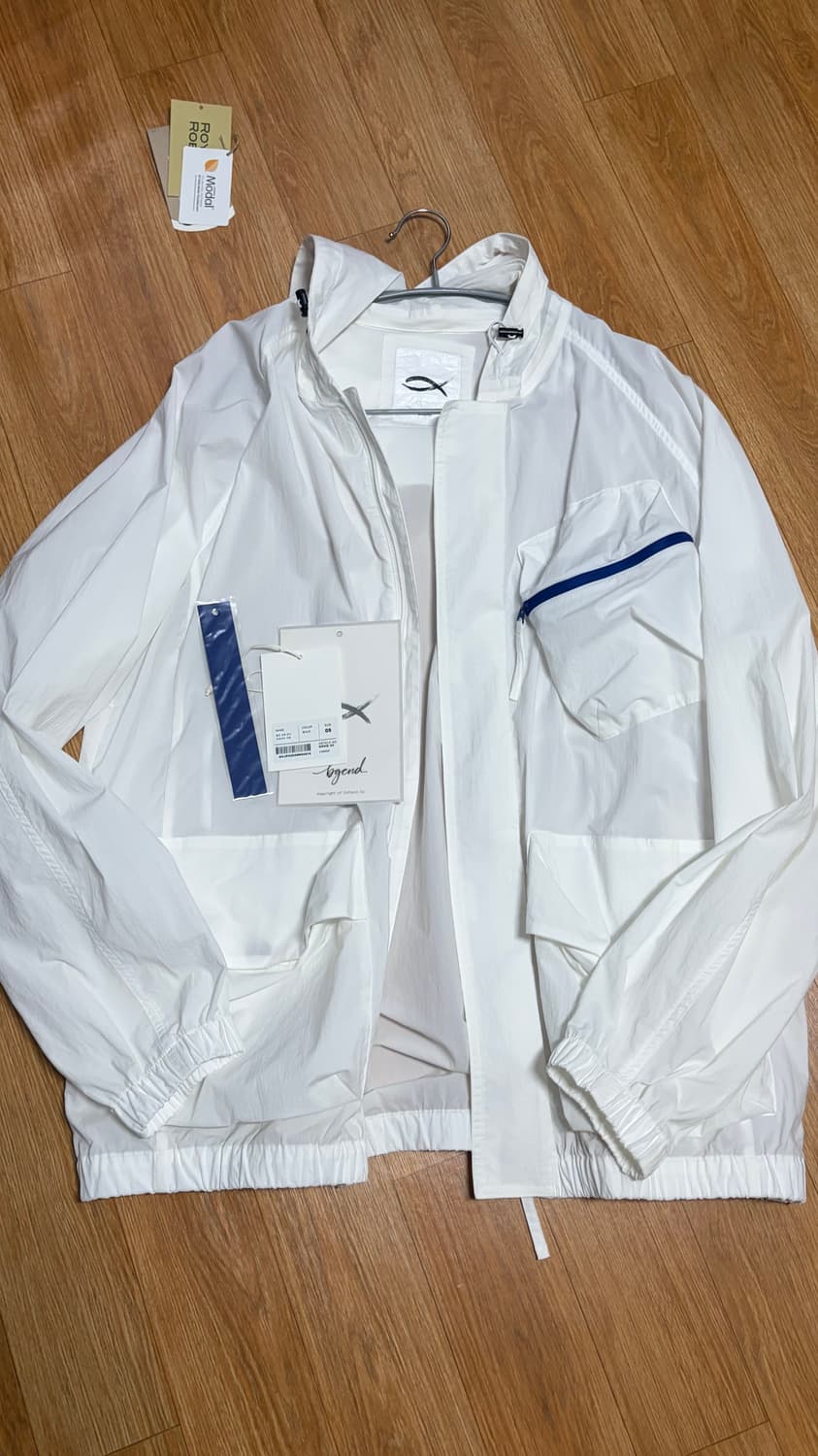 비젠드 화이트 포켓 밴딩 브레이커 자켓 상품이미지1