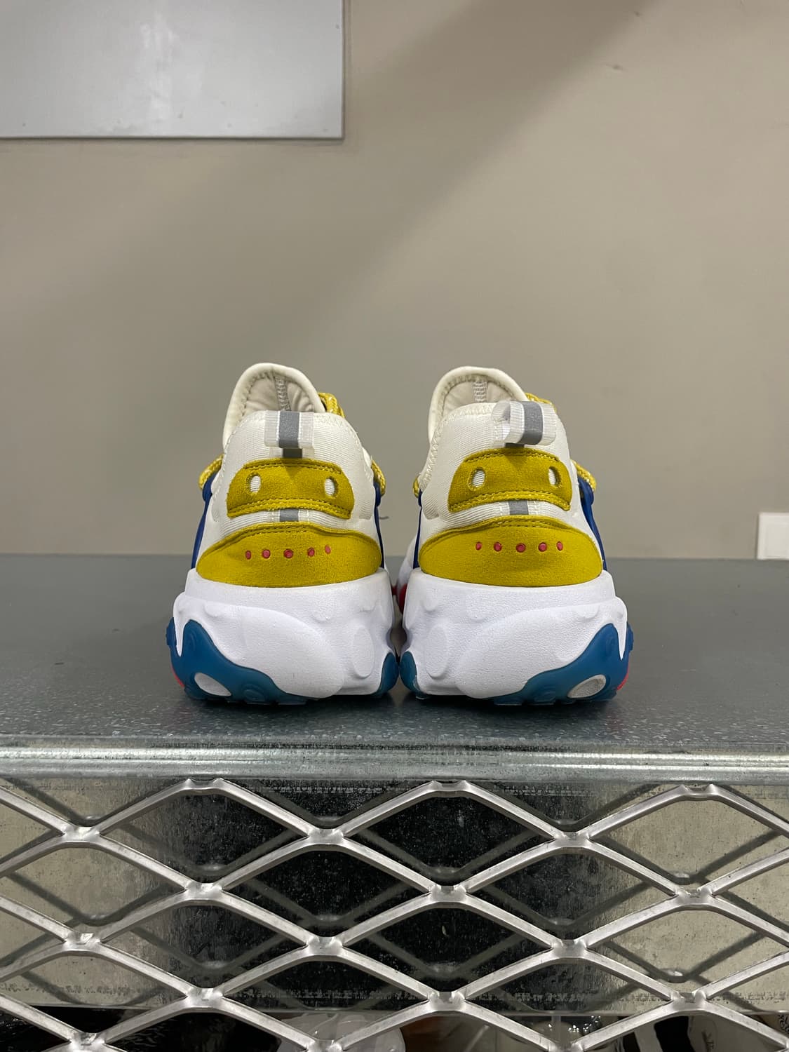 나이키 리액트 프레스토 화이트 240 상품이미지3