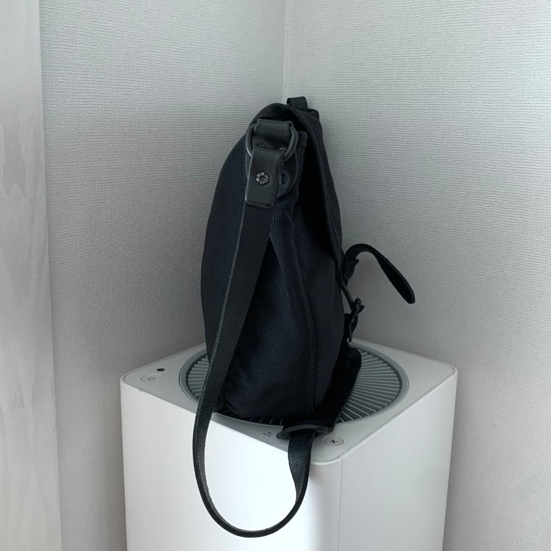 south2 west8 선포저 바이노큘러 백 블랙 상품이미지3