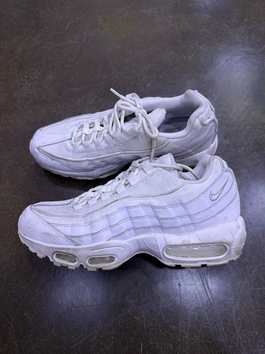 나이키 에어맥스95 에센셜 트리플화이트 슈즈 260 상품이미지6