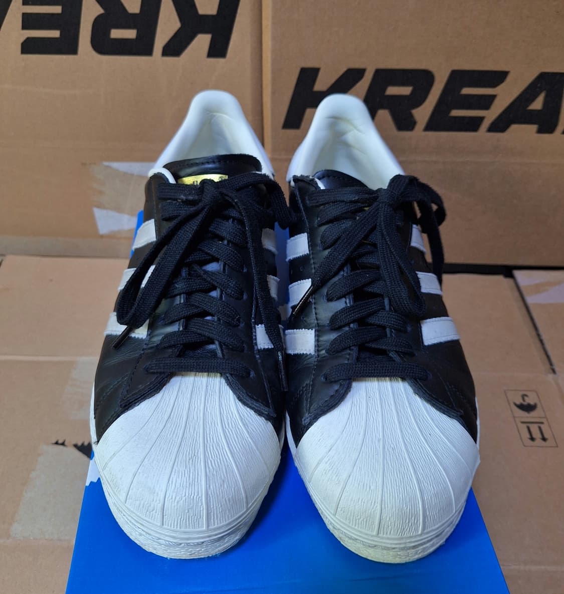 아디다스 슈퍼스타 82 FI core black 275 상품이미지4