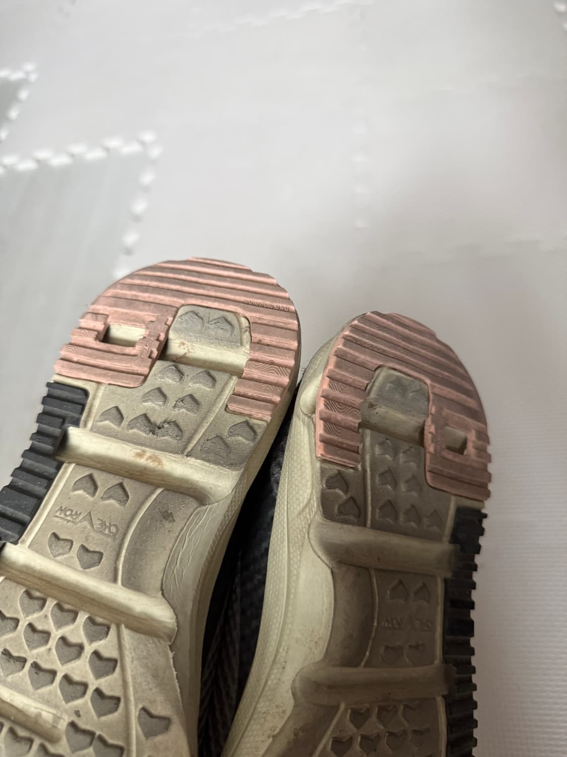 살로몬 슬라이드 신발 상품이미지3